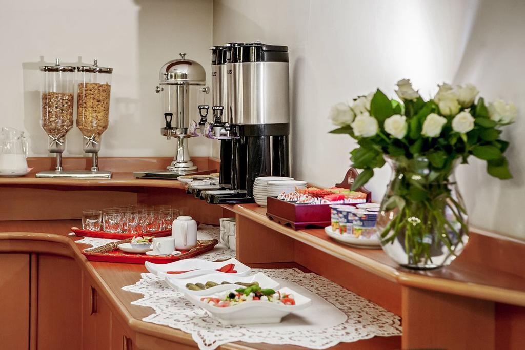 Palazzo Adler Bed & Breakfast Swarzedz Luaran gambar
