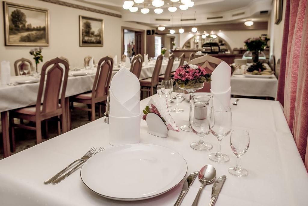 Palazzo Adler Bed & Breakfast Swarzedz Luaran gambar