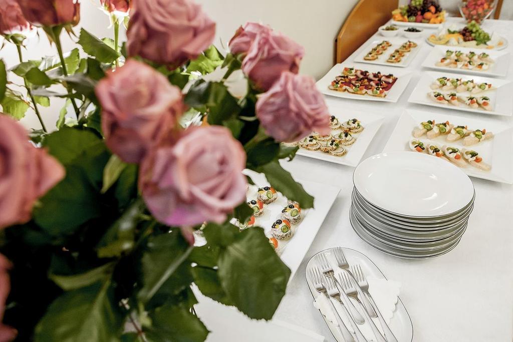 Palazzo Adler Bed & Breakfast Swarzedz Luaran gambar