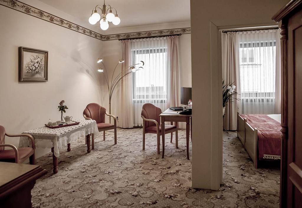 Palazzo Adler Bed & Breakfast Swarzedz Luaran gambar