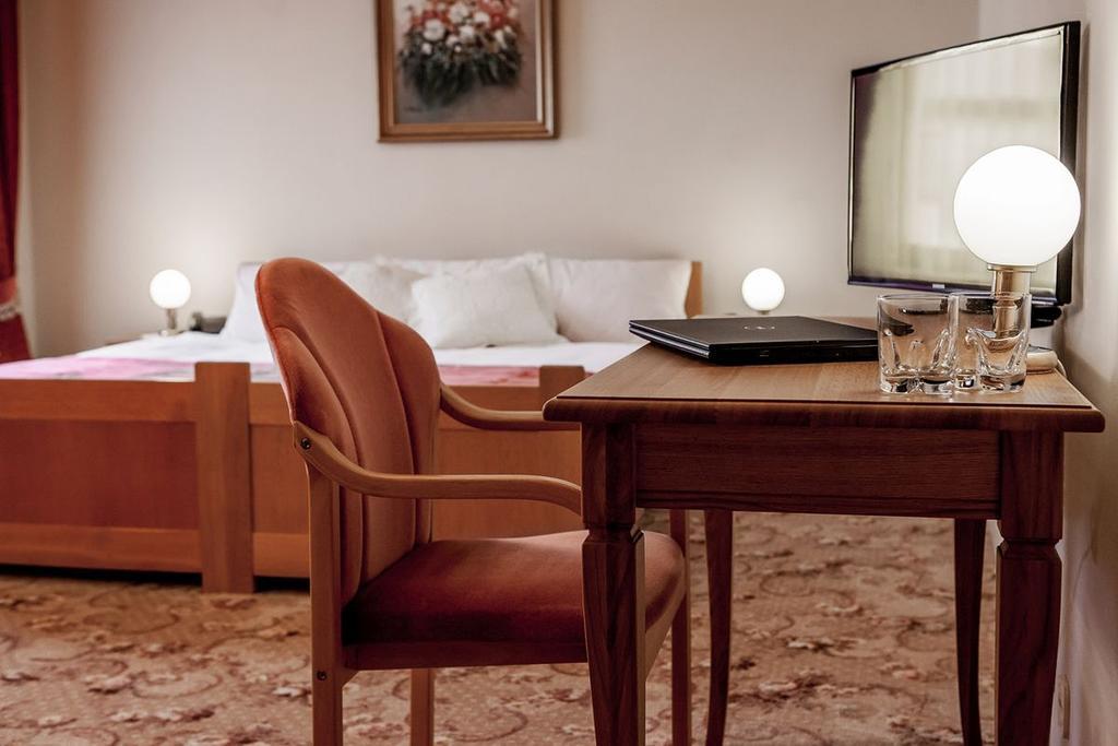 Palazzo Adler Bed & Breakfast Swarzedz Luaran gambar