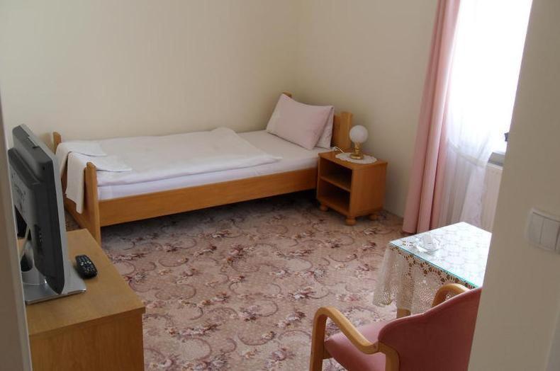 Palazzo Adler Bed & Breakfast Swarzedz Bilik gambar